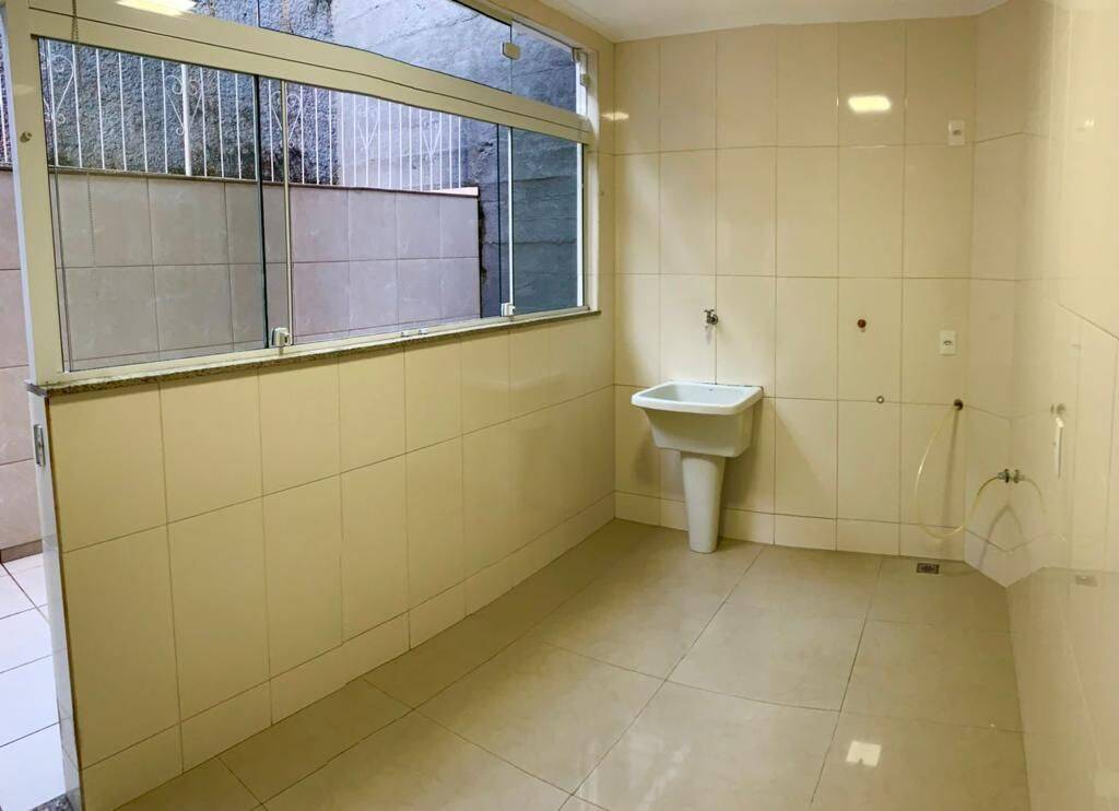 Casa à venda com 3 quartos, 328002m² - Foto 14