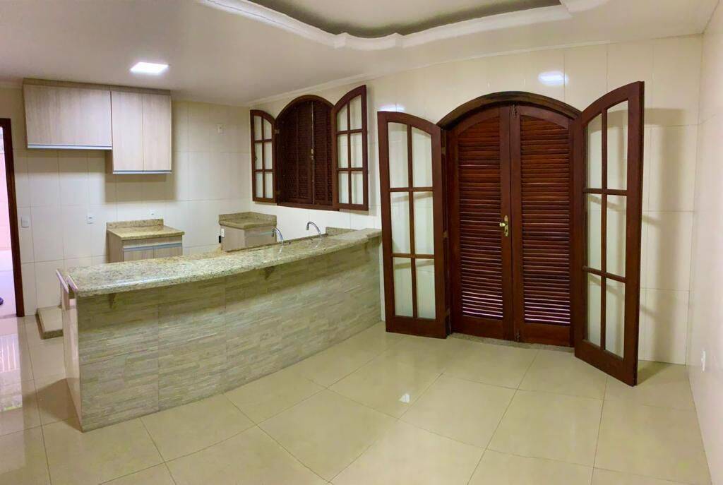 Casa à venda com 3 quartos, 328002m² - Foto 17