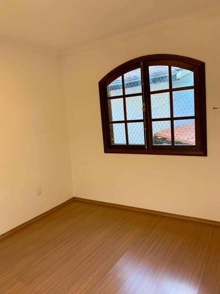 Casa à venda com 3 quartos, 328002m² - Foto 20