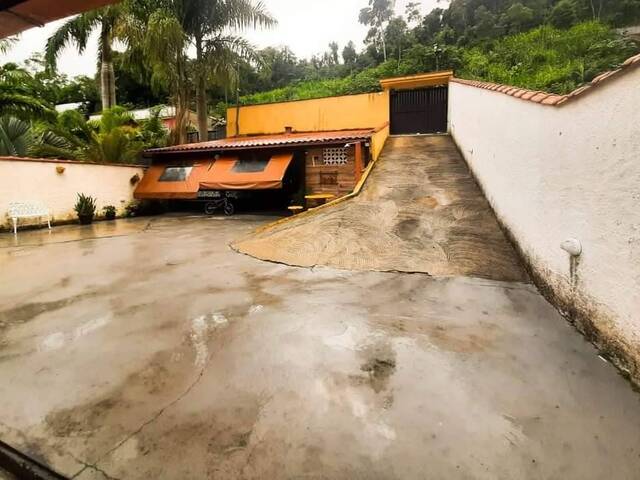 #46 - Casa para Venda em Bom Jardim - RJ