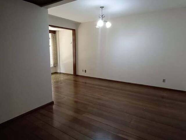 #266 - Apartamento para Venda em Nova Friburgo - RJ