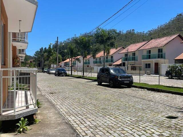 #271 - Apartamento para Venda em Nova Friburgo - RJ