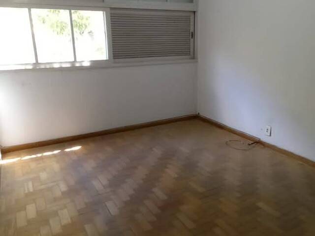 #272 - Apartamento para Venda em Nova Friburgo - RJ